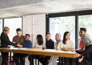 We have over 39,000 experts worldwide - Savills Indonesia